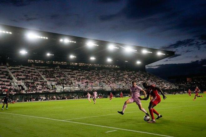 开云体育登录-乌克兰横扫瑞士，梅西点燃赛场