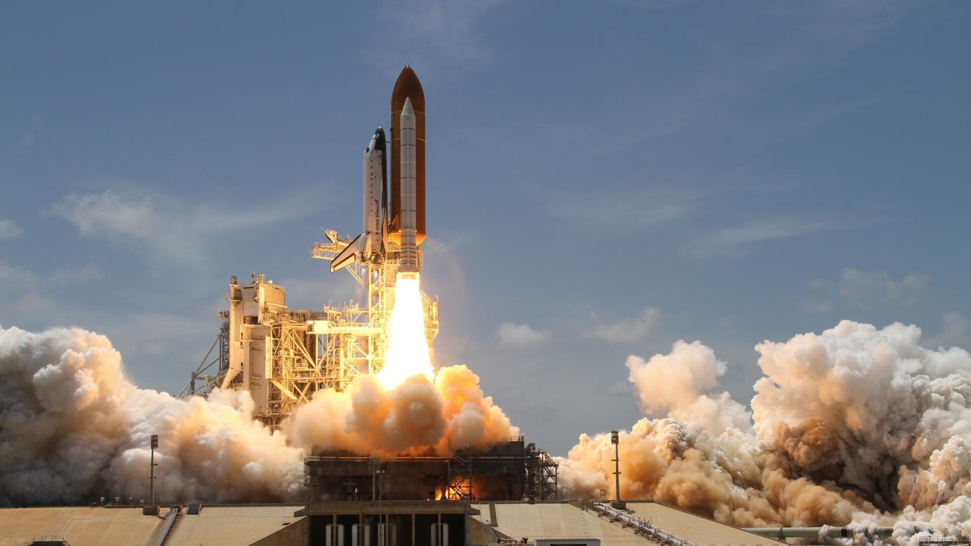 开云体育登录-2026篮球新纪元，当76人客场晋级深圳，浓眉已成世界图腾