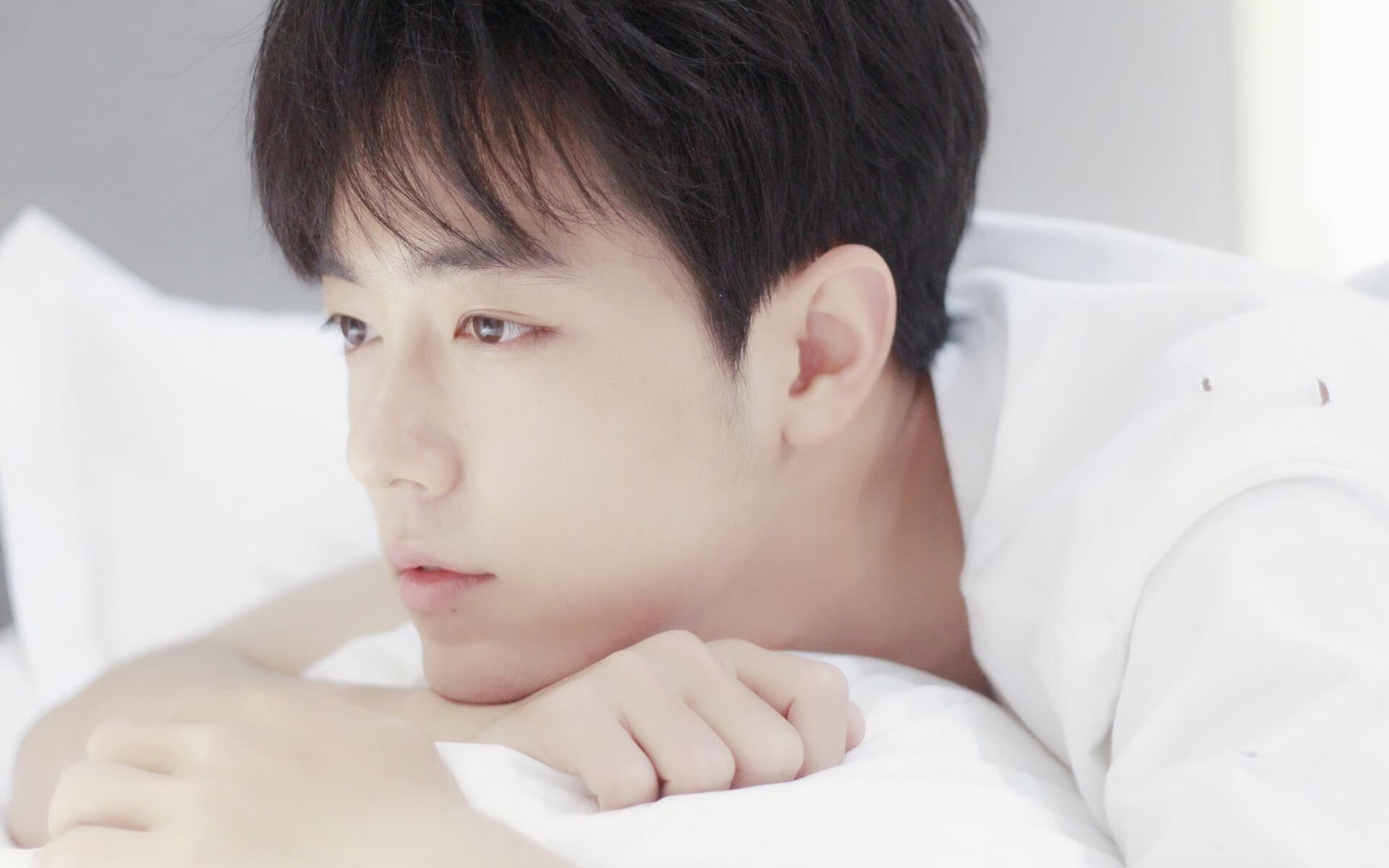 两座高塔，一座倾颓，恩比德令凤凰城之光熄灭于高原